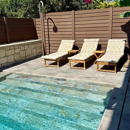 Villa Stylish & Cosy With Private Pool Çeşme